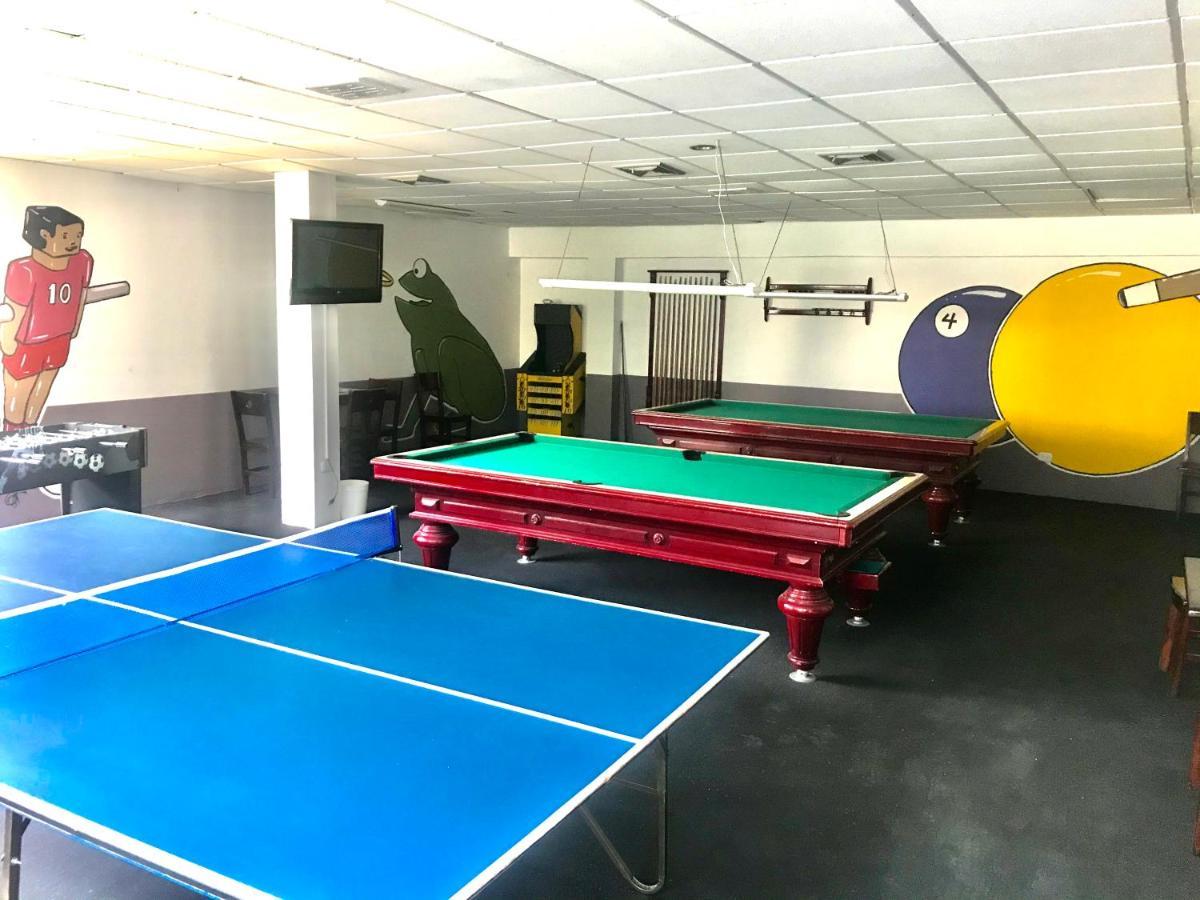 Casa Morales Hotel Internacional Y Centro De Convenciones Ибаге Экстерьер фото The table tennis room at the National Training Centre