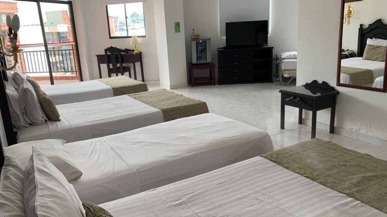 Casa Morales Hotel Internacional Y Centro De Convenciones Ибаге Экстерьер фото